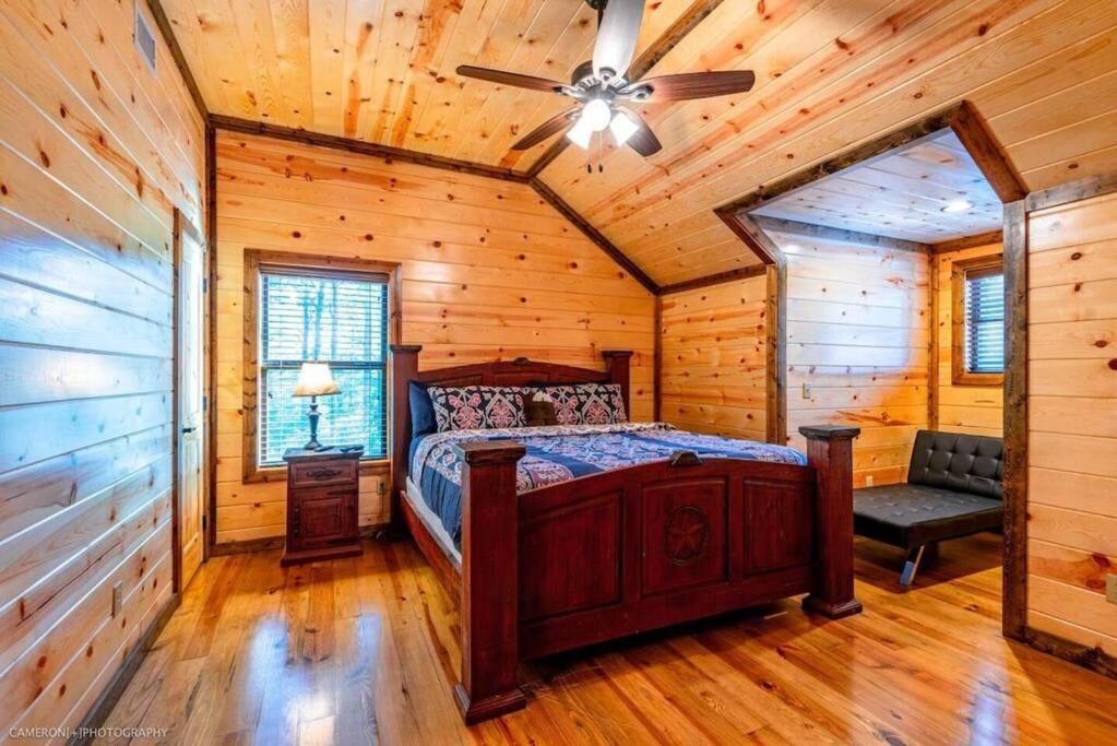 Iron Horse Lodge Sleeps 18, Games, Fire Pit, Hot Tub, Ev, More Broken Bow Dış mekan fotoğraf