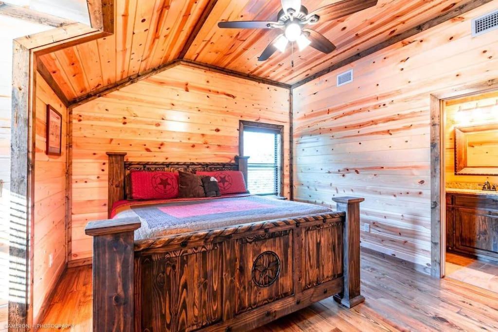 Iron Horse Lodge Sleeps 18, Games, Fire Pit, Hot Tub, Ev, More Broken Bow Dış mekan fotoğraf