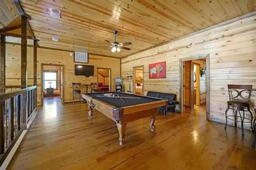 Iron Horse Lodge Sleeps 18, Games, Fire Pit, Hot Tub, Ev, More Broken Bow Dış mekan fotoğraf