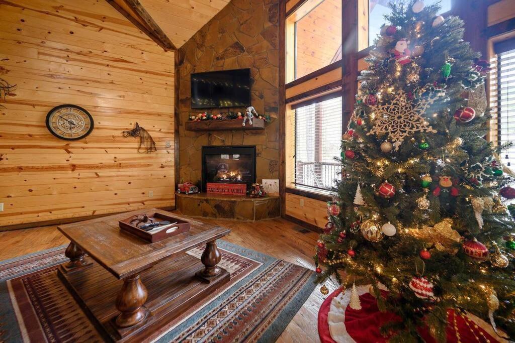 Iron Horse Lodge Sleeps 18, Games, Fire Pit, Hot Tub, Ev, More Broken Bow Dış mekan fotoğraf