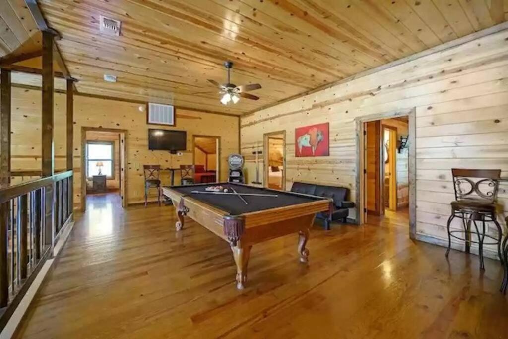 Iron Horse Lodge Sleeps 18, Games, Fire Pit, Hot Tub, Ev, More Broken Bow Dış mekan fotoğraf