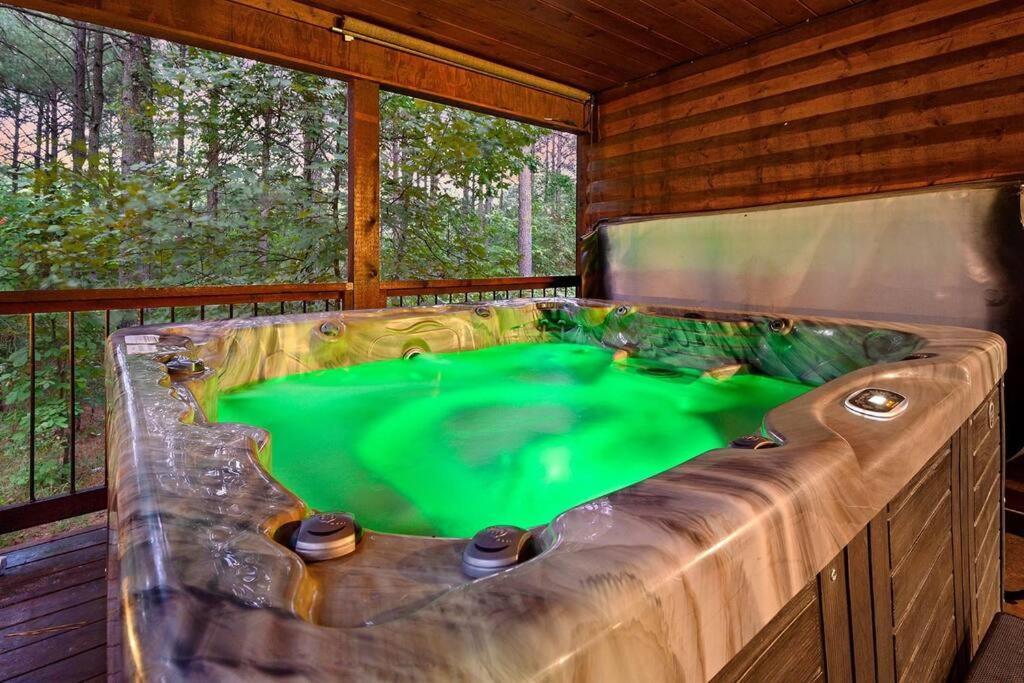 Iron Horse Lodge Sleeps 18, Games, Fire Pit, Hot Tub, Ev, More Broken Bow Dış mekan fotoğraf